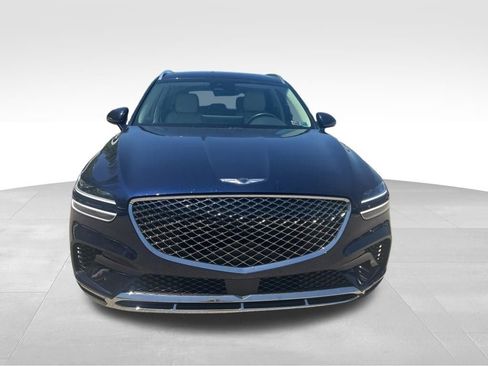 Used 2025 Genesis GV70 2.5T AWD/4WD image 9