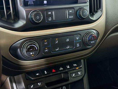 Used 2022 GMC Canyon Denali AWD/4WD image 18