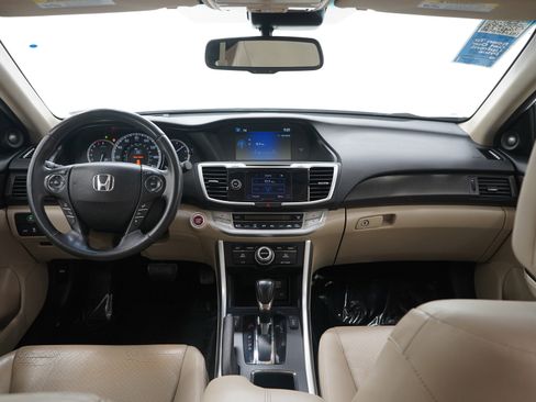 Used 2014 Honda Accord Touring image 12