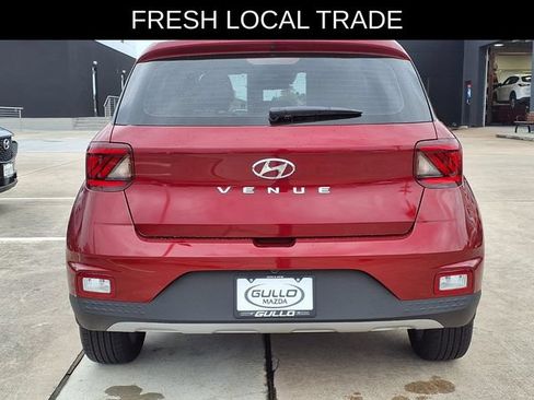 Used 2026 Hyundai Venue SEL FWD image 6