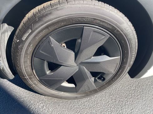 Used 2024 Toyota Prius Prime XSE Premium image 24