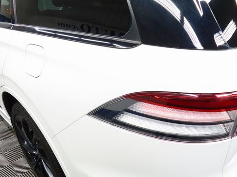 Used 2023 Lincoln Aviator Reserve w/ Equipment Group 201A image 38