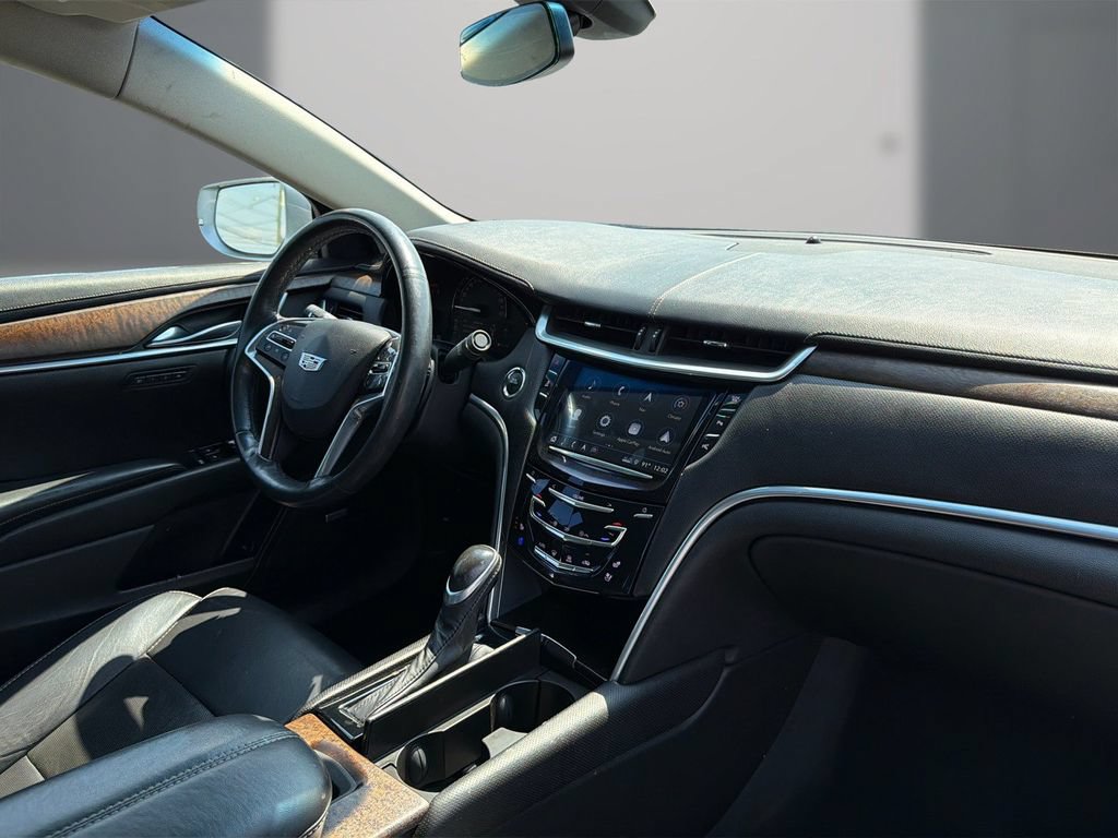 Certified 2018 Cadillac XTS Luxury FWD image 15