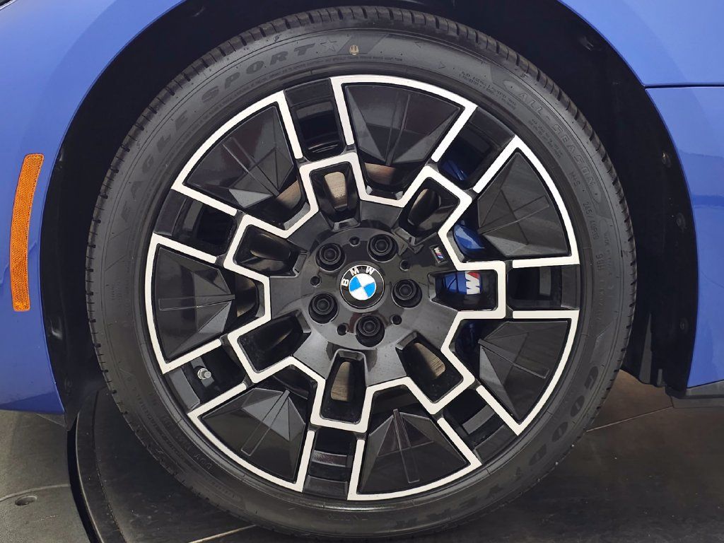 New 2026 BMW i4 xDrive40i w/ M Sport Package AWD/4WD image 7