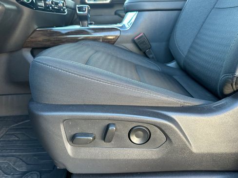 Used 2024 GMC Sierra 1500 Elevation image 12