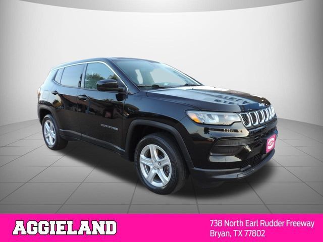 Used 2024 Jeep Compass Sport AWD/4WD image 3