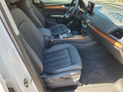 Used 2023 Audi Q5 2.0T Premium w/ Convenience Package AWD/4WD image 12