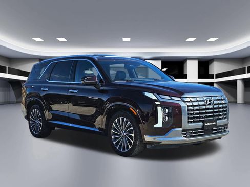 Used 2024 Hyundai Palisade Calligraphy image 9