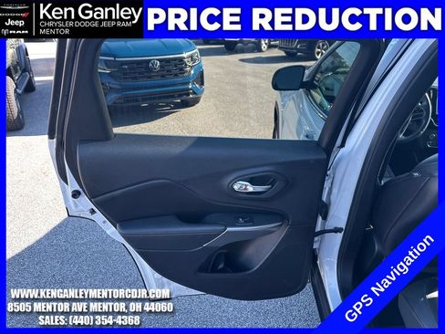 Used 2019 Jeep Cherokee Limited w/ Luxury Group AWD/4WD image 20