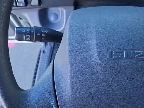Used 2018 Isuzu NPR image 12