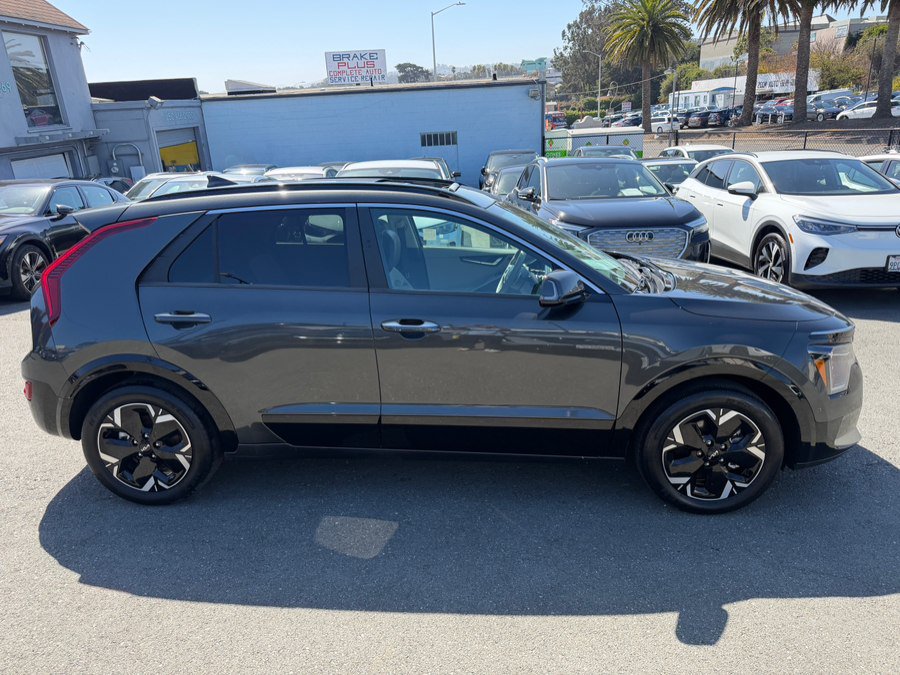 Used 2024 Kia Niro Wave FWD image 4