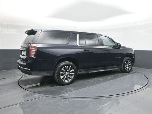 Used 2021 Chevrolet Suburban LT w/ Rear Media and Nav Package image 15