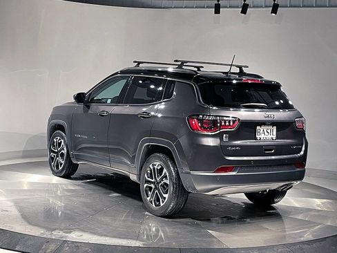 Used 2022 Jeep Compass Limited image 13