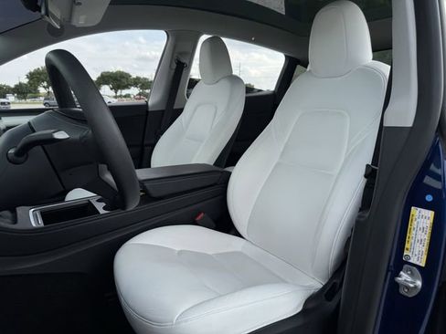 Used 2024 Tesla Model Y Long Range AWD/4WD image 27