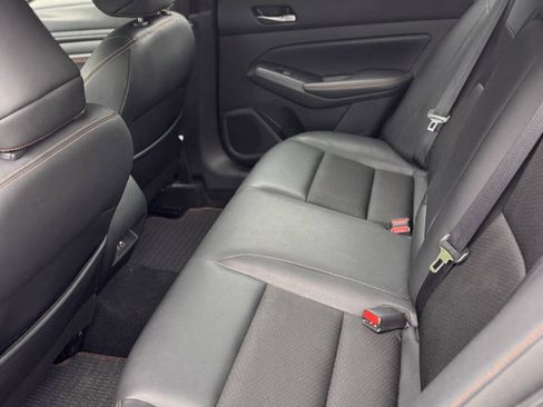 Used 2021 Nissan Altima 2.5 SR FWD image 12