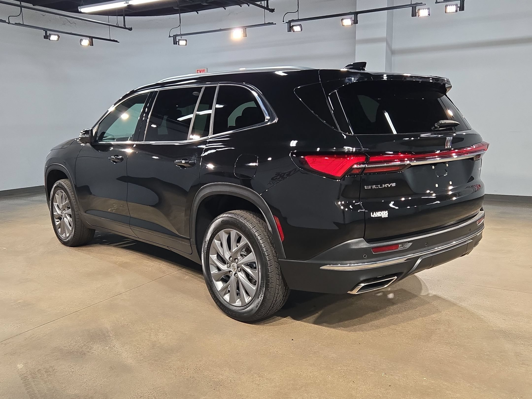 Used 2025 Buick Enclave Preferred FWD image 5