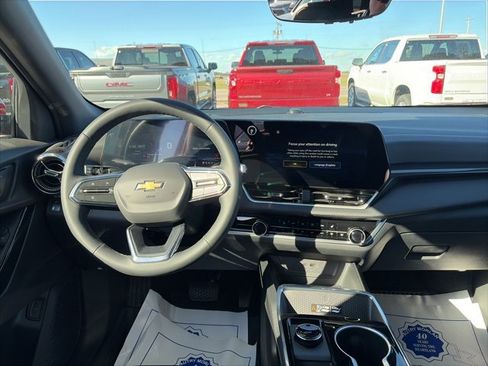 New 2026 Chevrolet Equinox LT w/ Convenience Package II image 14