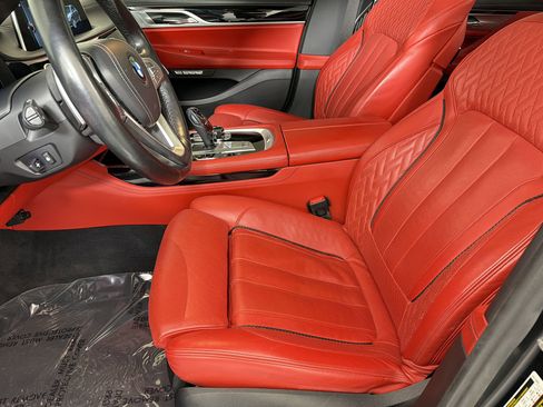 Used 2017 BMW 750i RWD image 5