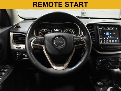 Used 2015 Jeep Cherokee Latitude w/ Cold Weather Group AWD/4WD image 6