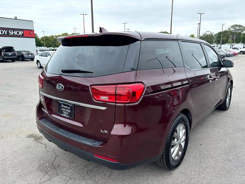 Used 2020 Kia Sedona LX image 3