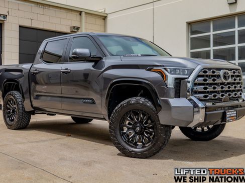 Used 2024 Toyota Tundra Platinum AWD/4WD image 1