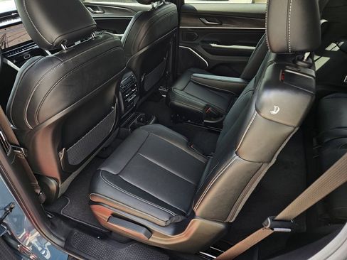 New 2026 Jeep Grand Cherokee L Limited AWD/4WD image 12