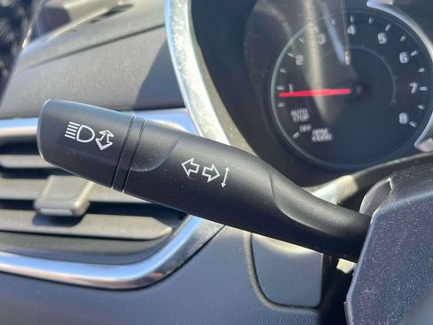 Used 2019 Chevrolet Equinox LT FWD image 23
