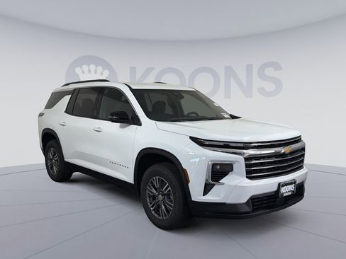 New 2026 Chevrolet Traverse LT FWD image 10