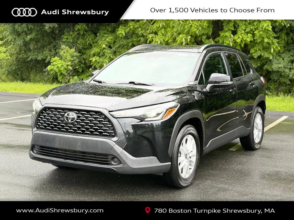 Used 2023 Toyota Corolla Cross LE w/ Moonroof Package AWD/4WD image 1
