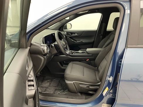 New 2025 Chevrolet Equinox LT image 7