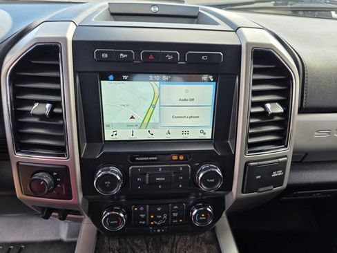 Used 2019 Ford F350 Lariat w/ Chrome Package image 19