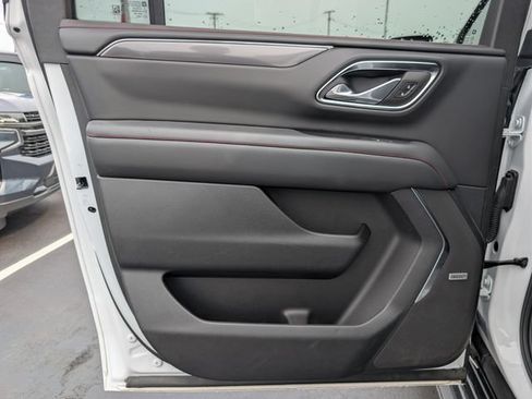 Used 2024 Chevrolet Suburban RST w/ Luxury Package AWD/4WD image 14