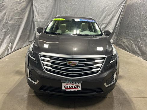 Used 2017 Cadillac XT5 Premium Luxury image 2