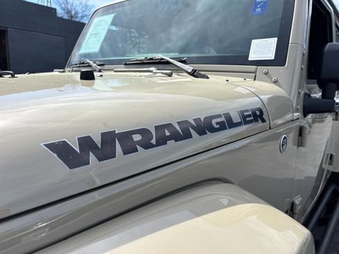 Used 2018 Jeep Wrangler Unlimited Sport S image 8