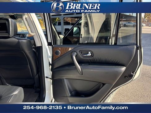 Used 2016 INFINITI QX80 2WD w/ Driver's Assistance Package image 17