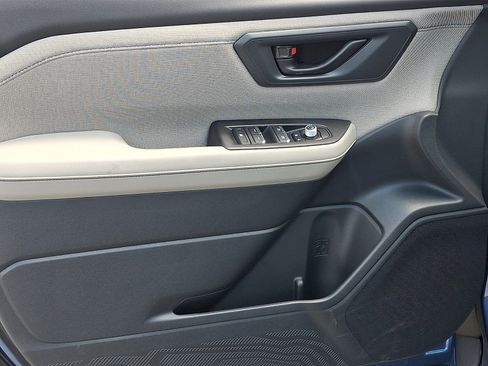 Certified 2026 Subaru Forester Premium AWD/4WD image 12