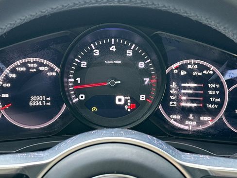 Certified 2023 Porsche Cayenne Platinum Edition image 25