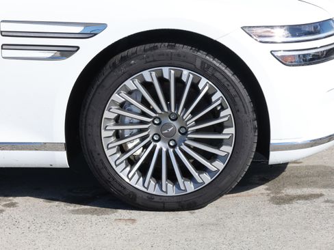 Used 2024 Genesis G80 image 11