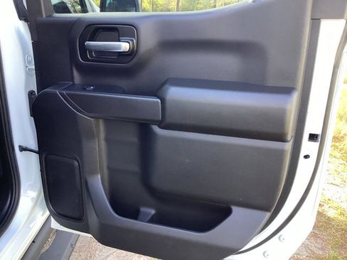 Used 2024 Chevrolet Silverado 1500 Custom Trail Boss w/ LPO, Dark Essentials Package image 19