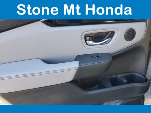 New 2025 Honda Pilot EX-L image 14