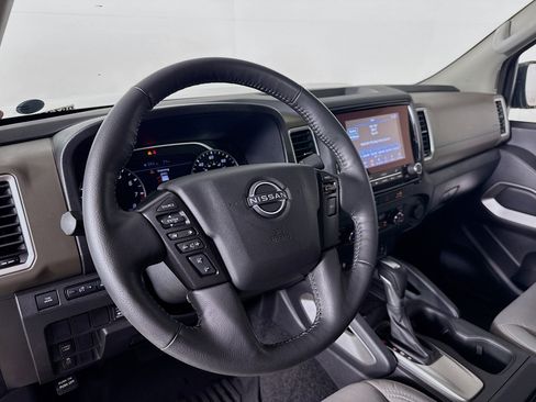 Used 2023 Nissan Frontier SV RWD image 8