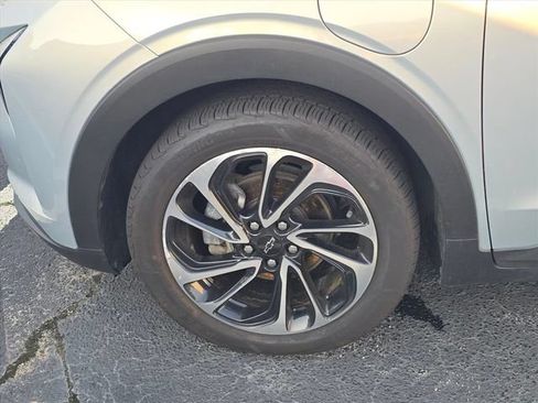 Certified 2023 Chevrolet Bolt EUV Premier FWD image 21
