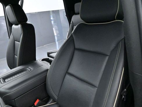 Used 2022 Chevrolet Tahoe Premier RWD image 18