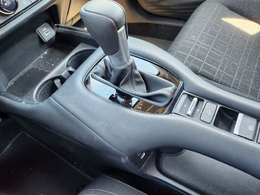 Used 2024 Honda HR-V LX image 21