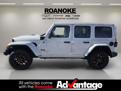 Used 2025 Jeep Wrangler Sahara w/ Safety Group image 7