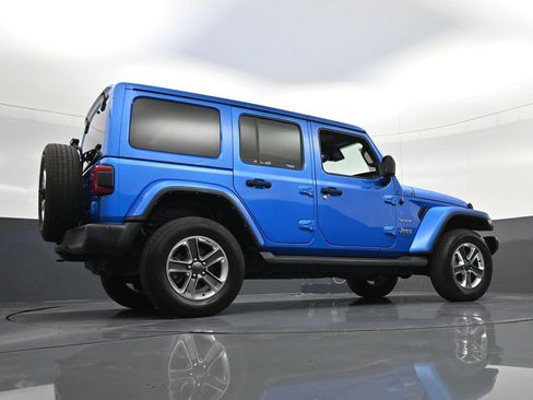 Used 2023 Jeep Wrangler Unlimited Sahara w/ LED Lighting Group AWD/4WD image 29
