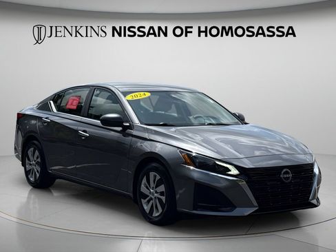Certified 2024 Nissan Altima 2.5 S FWD image 15