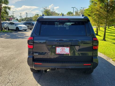 New 2026 Toyota 4Runner SR5 AWD/4WD image 5