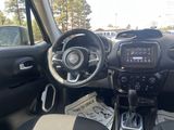 Used 2021 Jeep Renegade Latitude image 3