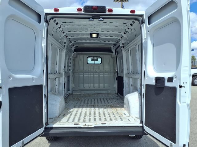 Used 2024 RAM ProMaster 2500 w/ Convenience Group FWD image 8